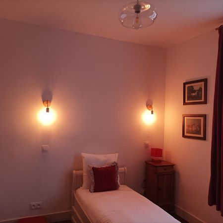 Le Relais Des Roses- Chambres D'Hotes Vatan Kültér fotó