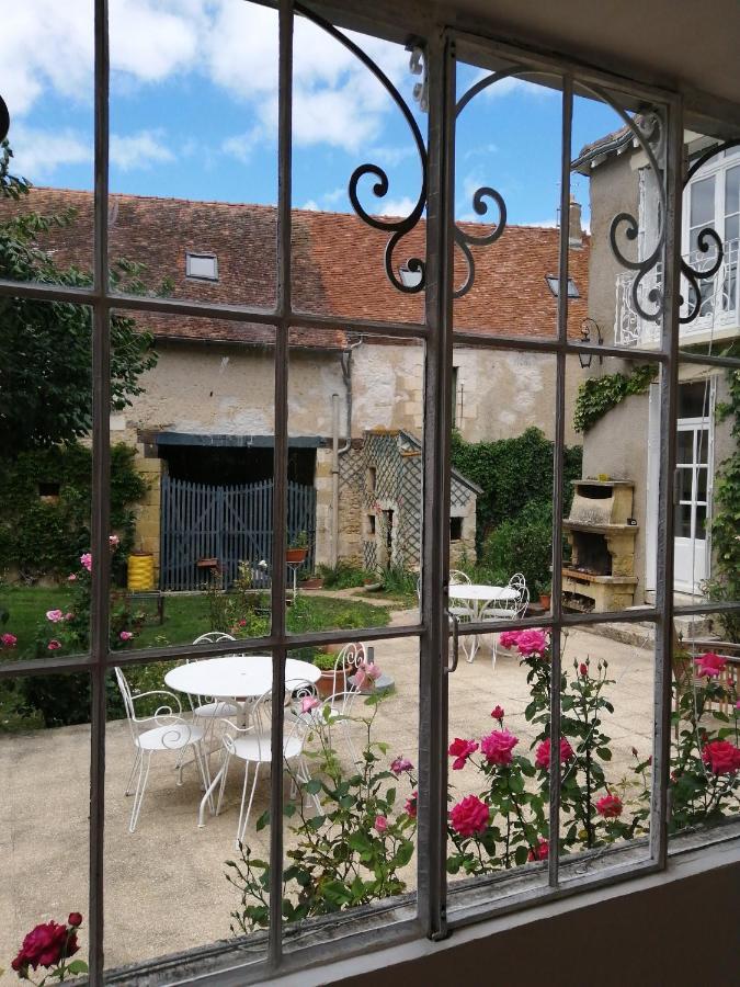 Le Relais Des Roses- Chambres D'Hotes Vatan Kültér fotó