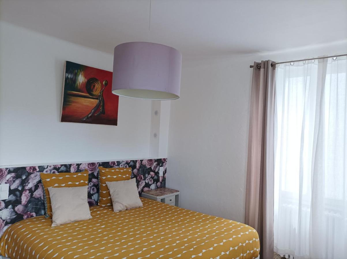 Le Relais Des Roses- Chambres D'Hotes Vatan Kültér fotó