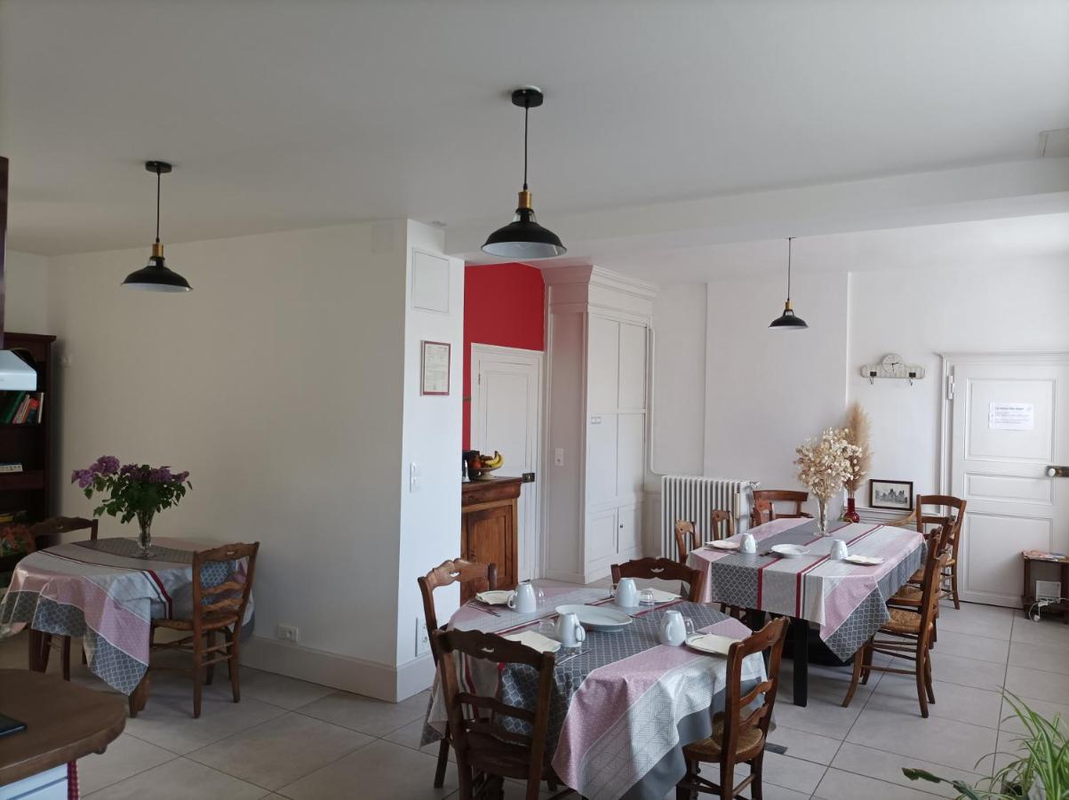 Le Relais Des Roses- Chambres D'Hotes Vatan Kültér fotó