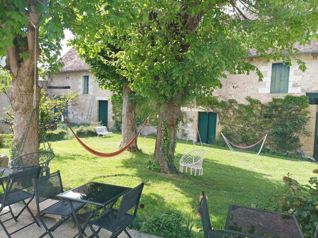 Le Relais Des Roses- Chambres D'Hotes Vatan Kültér fotó