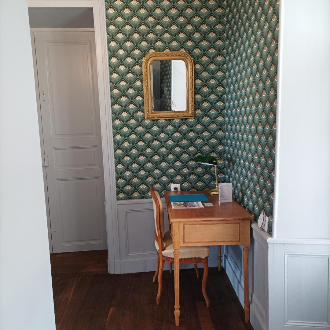 Le Relais Des Roses- Chambres D'Hotes Vatan Kültér fotó