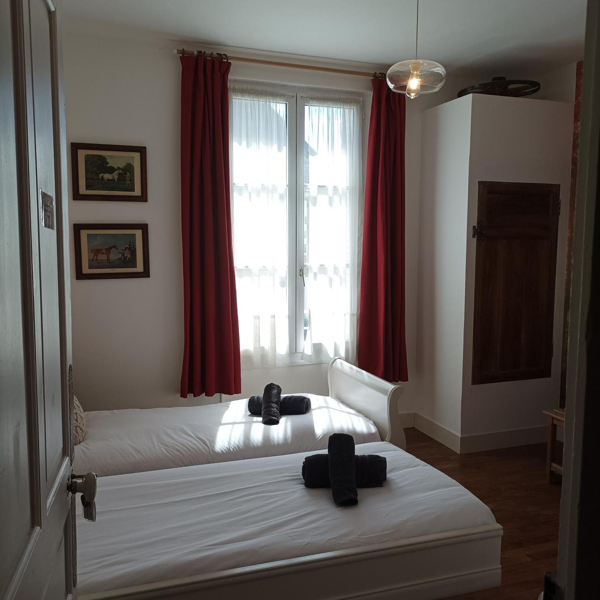 Le Relais Des Roses- Chambres D'Hotes Vatan Szoba fotó